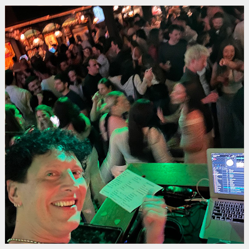 DJ MCB 2